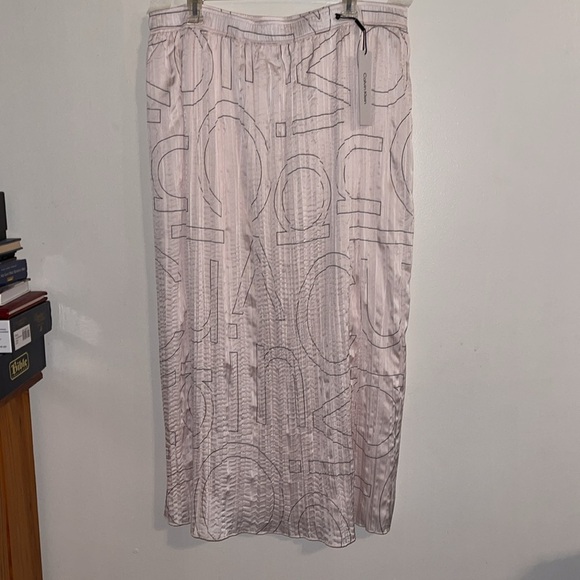 Calvin Klein Cream Maxi Skirt - Picture 4 of 14
